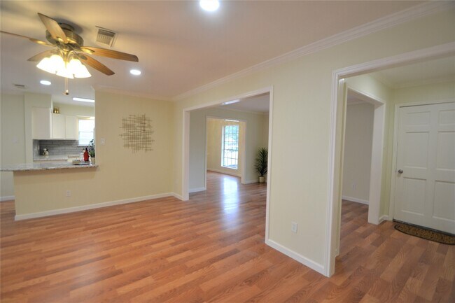 Building Photo - 12711 Westleigh Dr