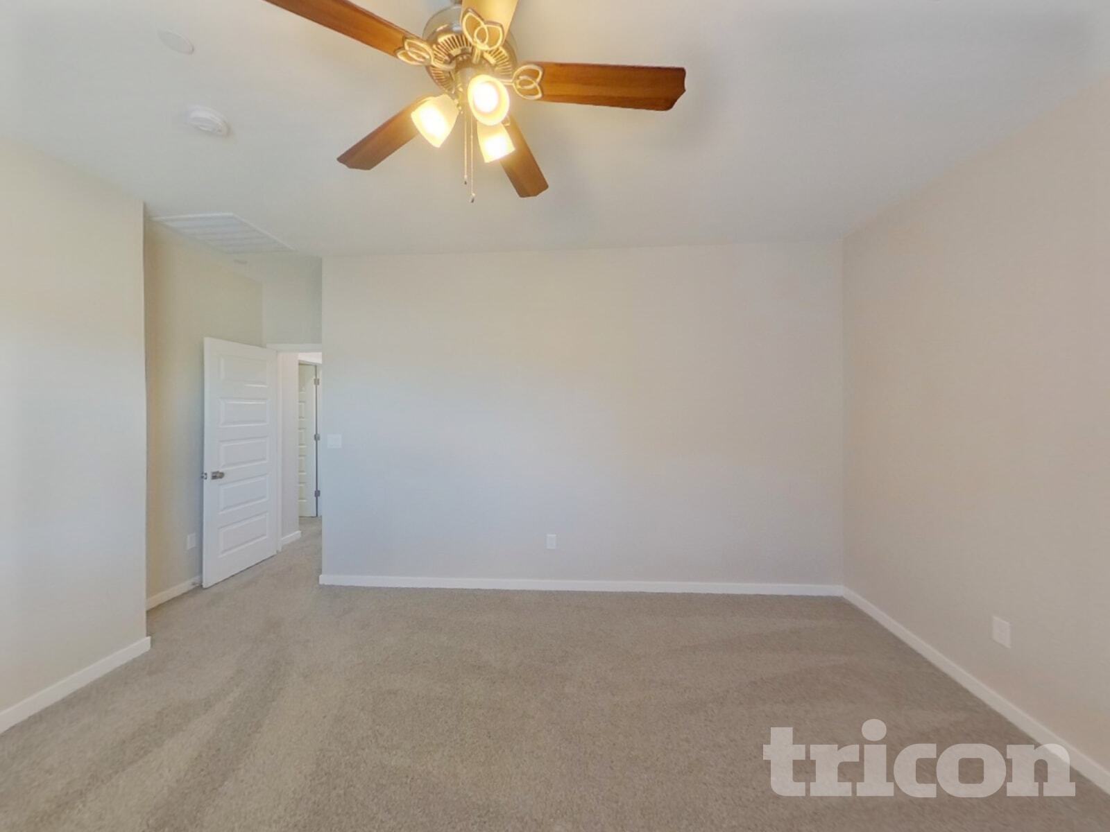 Building Photo - 1349 N Parkcrest