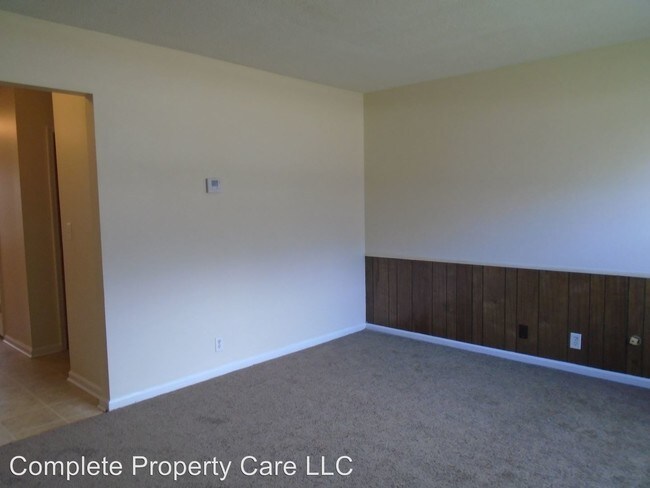 Building Photo - 2804-2806 N Kaster Ct