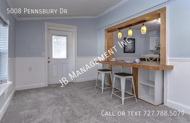 Building Photo - 5008 Pennsbury Dr