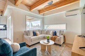 Building Photo - 5022 NE 26th Ave