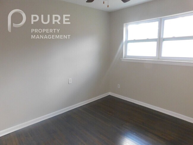 Building Photo - 2028 Progress St