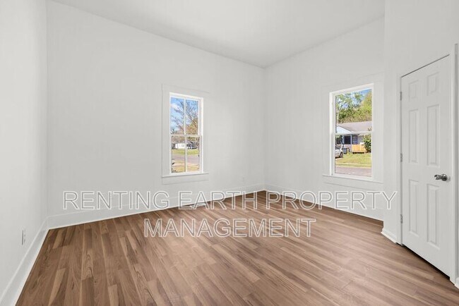 Building Photo - 2017 48th Street Ensley