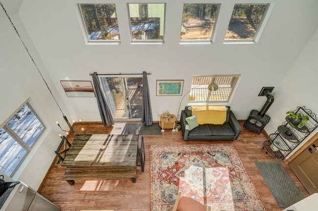 Building Photo - 123 Pinecrest Rd