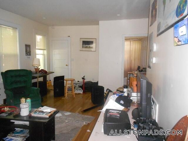 Building Photo - 86 Easton St