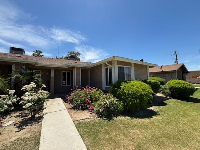 Building Photo - 4809 Treanna Ave