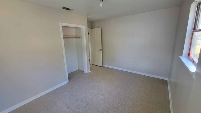 Building Photo - 1105 Norris Dr