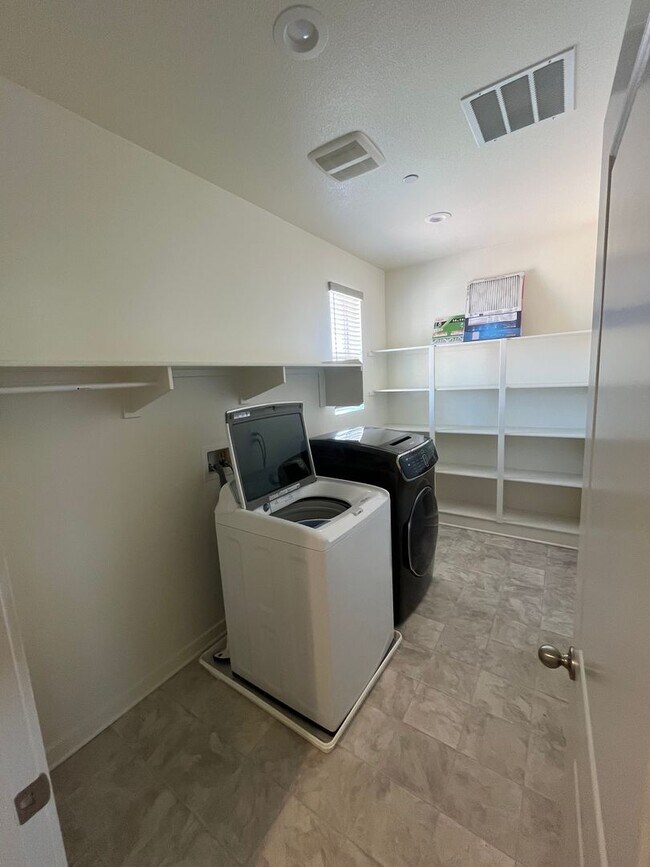 Building Photo - 31053 Catania Cir
