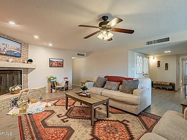 Building Photo - 1835 E Concorda Dr