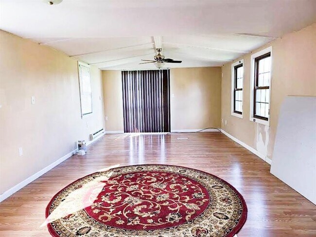 Building Photo - 124 Kozy Corner Rd