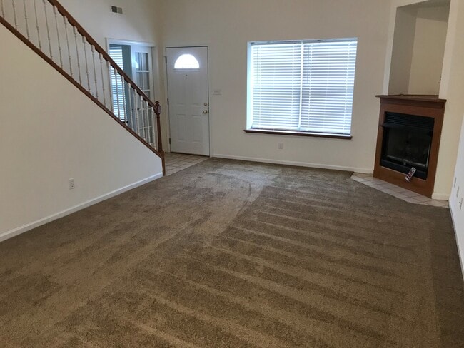 Building Photo - 1704-1706-1706 Juniper Dr