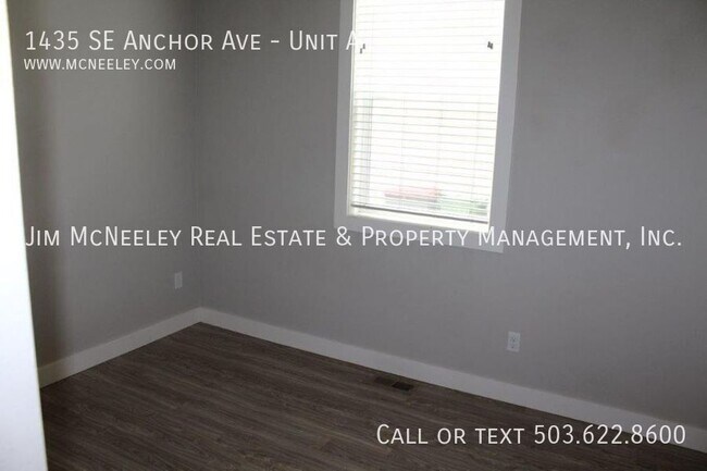 Building Photo - 1435 SE Anchor Ave