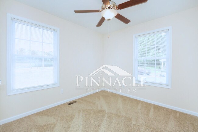 Bedroom 2 - 108 Tomahawk Industrial Park