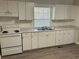 Building Photo - 522 Lee St