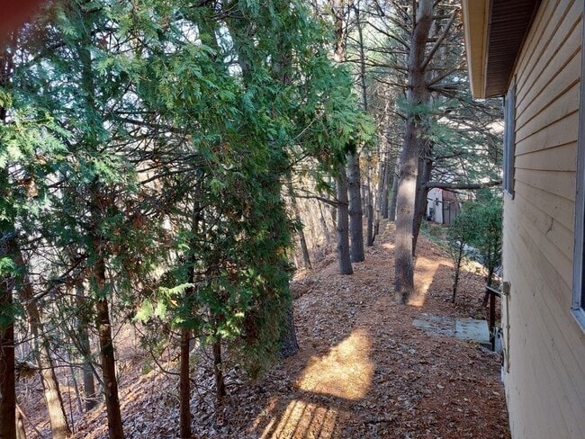 Building Photo - 30 E Bluff Rd