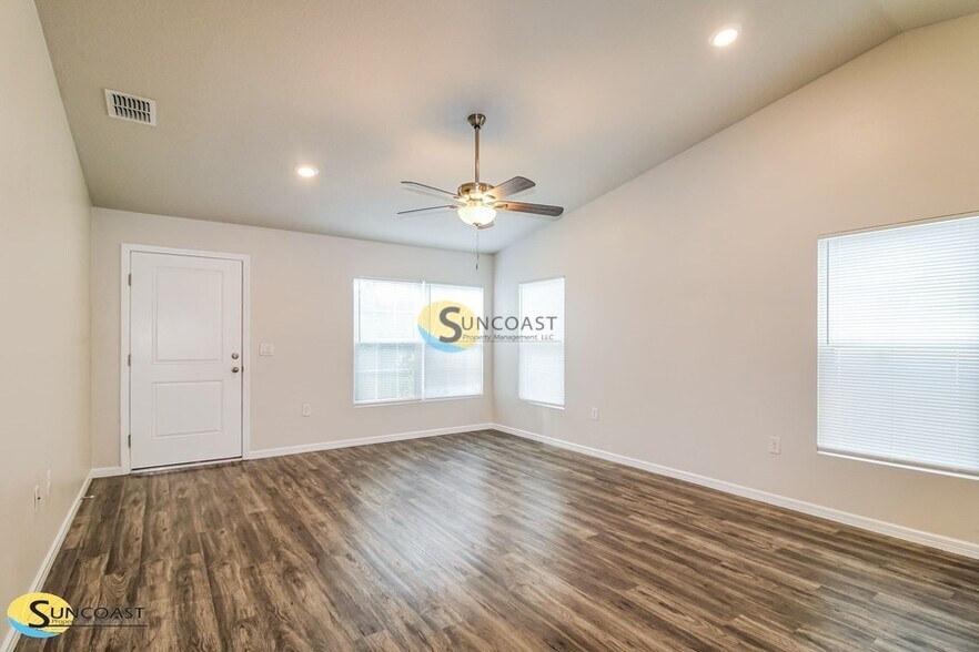 Building Photo - 177 Marion Oaks Pass