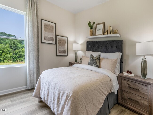 Building Photo - 327 White Birch Ln