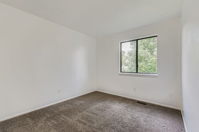 Building Photo - 4982 S Field Ct