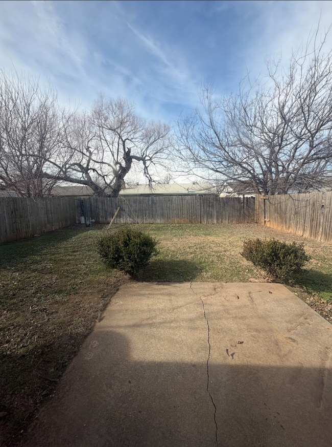 Building Photo - Charming 2 Bed, 1 Bath Home Near OCCC!