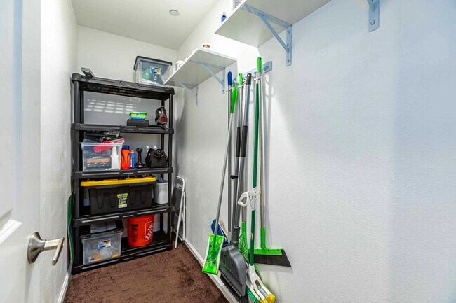 Building Photo - Fully Furnished 2 Bed/ 2 Bath Hale Kanani ...