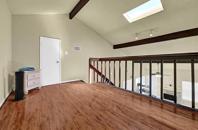 Building Photo - 13026 Leader St