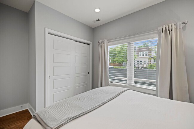 Building Photo - Totally Awesome in Trinidad! 3 bed + 2.5 B...