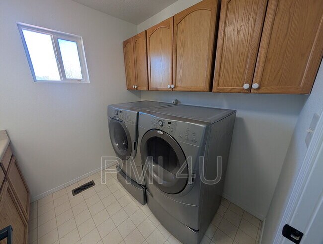 Building Photo - 7105 Casa Elena Dr NE