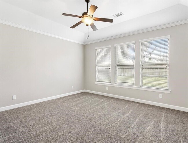 Building Photo - 304 Country Crossing Cir