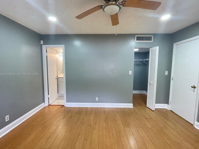 Building Photo - 3280 Spanish Moss Terrace