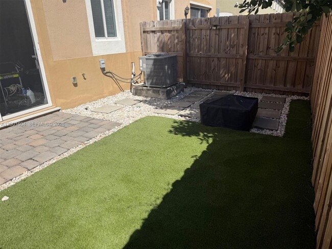 Building Photo - 2432 SE 10th St