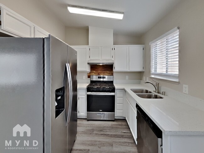 Building Photo - 8077 Draco Cir