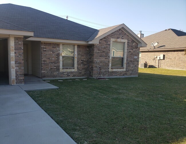 Building Photo - 3417 Settlement Rd