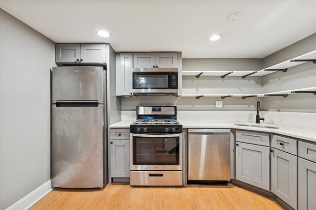 Building Photo - 2034 Mt Vernon St