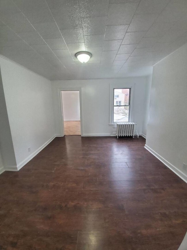 Building Photo - 43-20-104-42 104th St