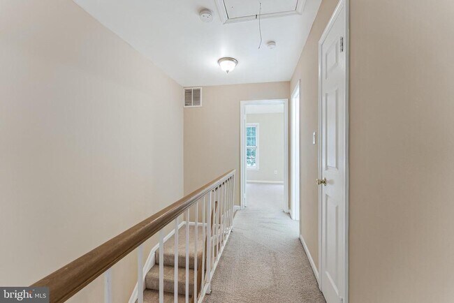 Building Photo - 8475 Canyon Oak Dr