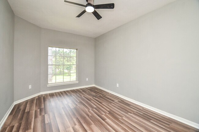 Building Photo - 9211 Abbey Chase Ln