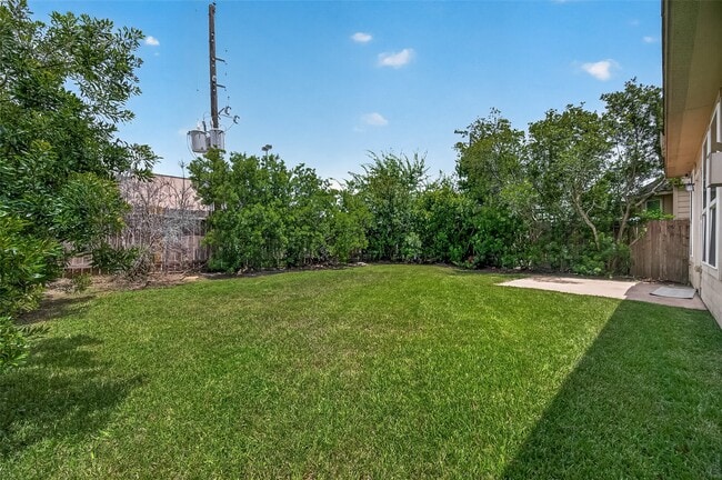 Building Photo - 24906 Clover Ranch Dr