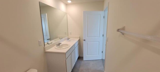 Building Photo - 8226 SW 67th Ave