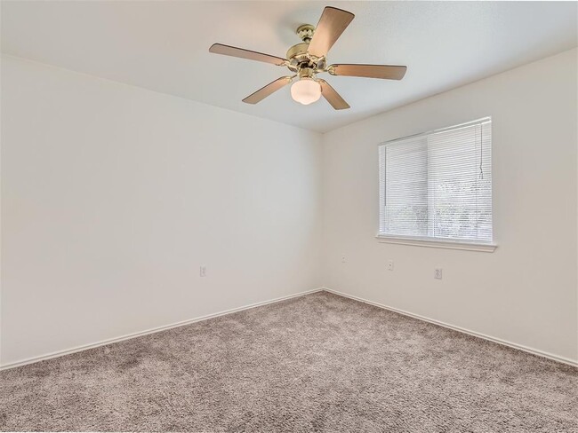 Building Photo - 1143 Emmitt Run