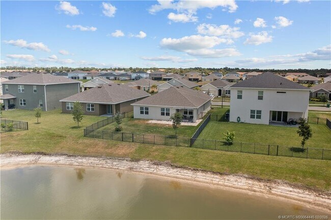 Building Photo - 10760 SW Cremona Way