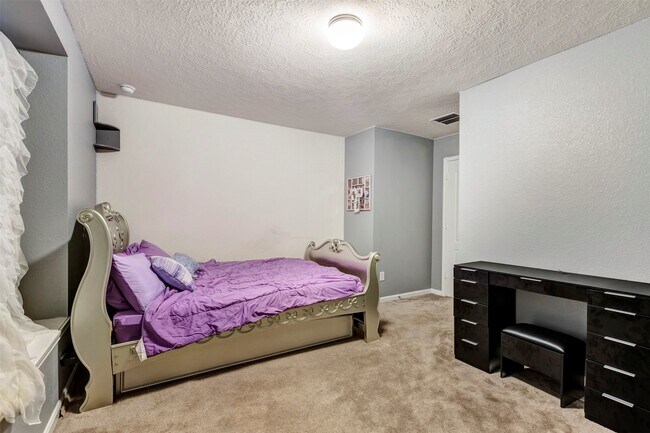 Building Photo - 2542 White Bluff Ln