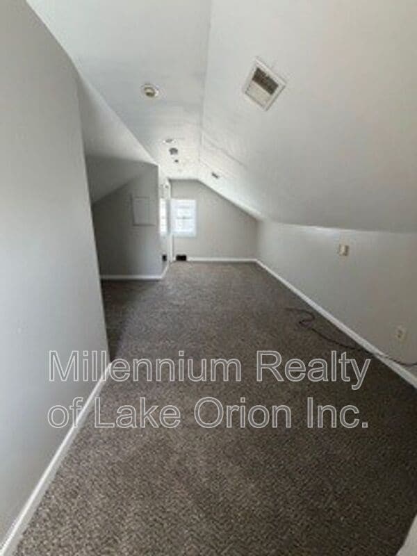 Building Photo - 611 E Madison Ave