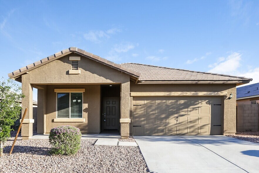 Primary Photo - 24656 W Mobile Ln