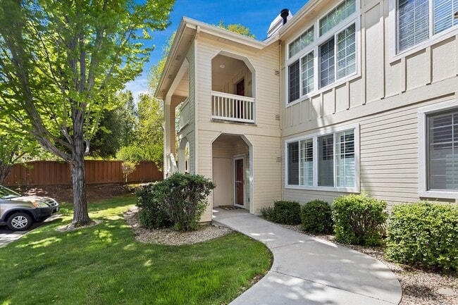 Building Photo - Luxury Condo in SE Boise's most desirable master planned community-Surprise Valley