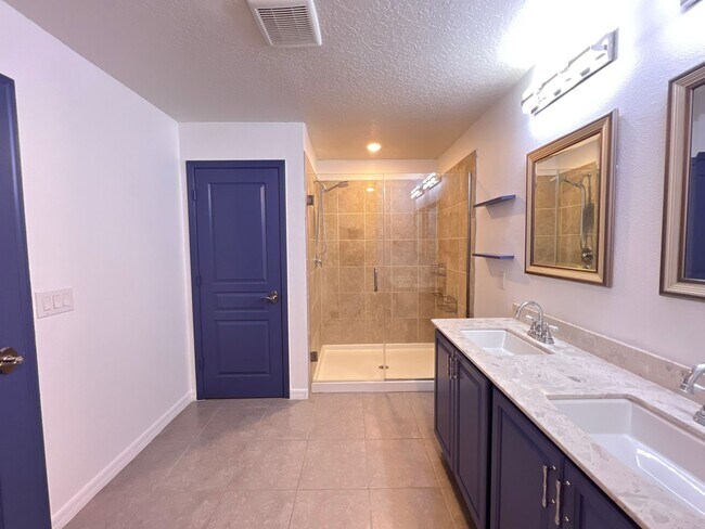 Building Photo - Perfect Home waiting for you!