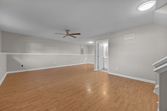 Building Photo - Charming 3-Bed Home with Granite Touches & Finished Basement in Raleigh!
