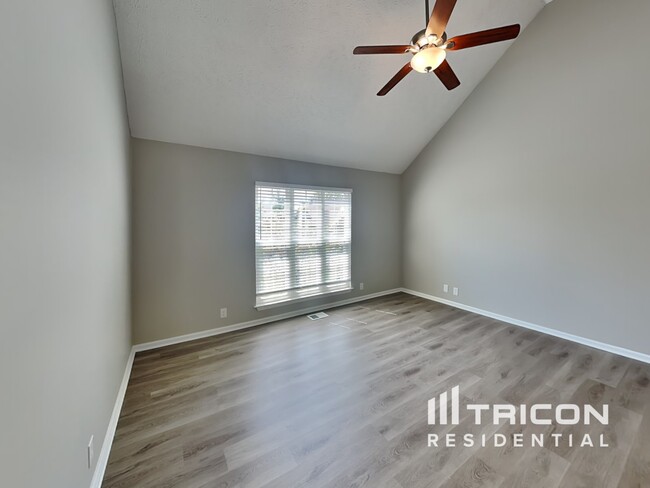 Building Photo - 109 Peak Hill Cir