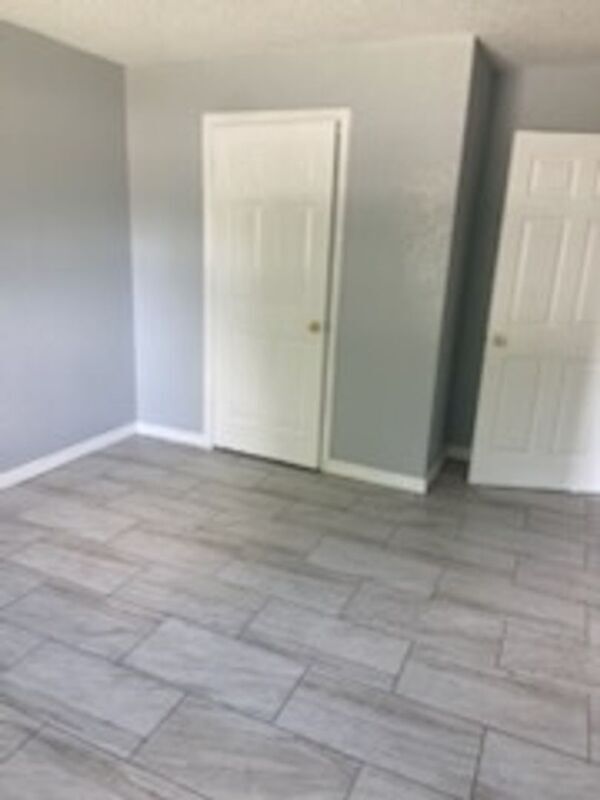 Building Photo - 605 Northlake Blvd