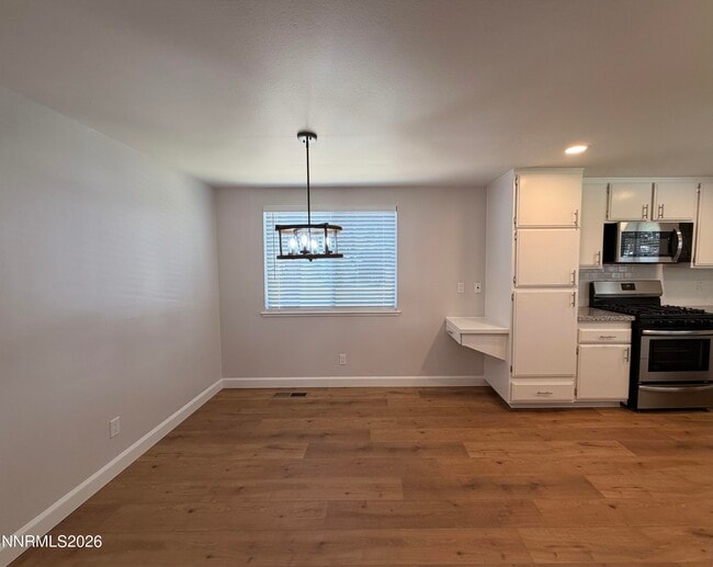 Building Photo - 795 Twin Pines Ct