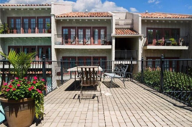 Building Photo - West Plaza Resort-Style  Living